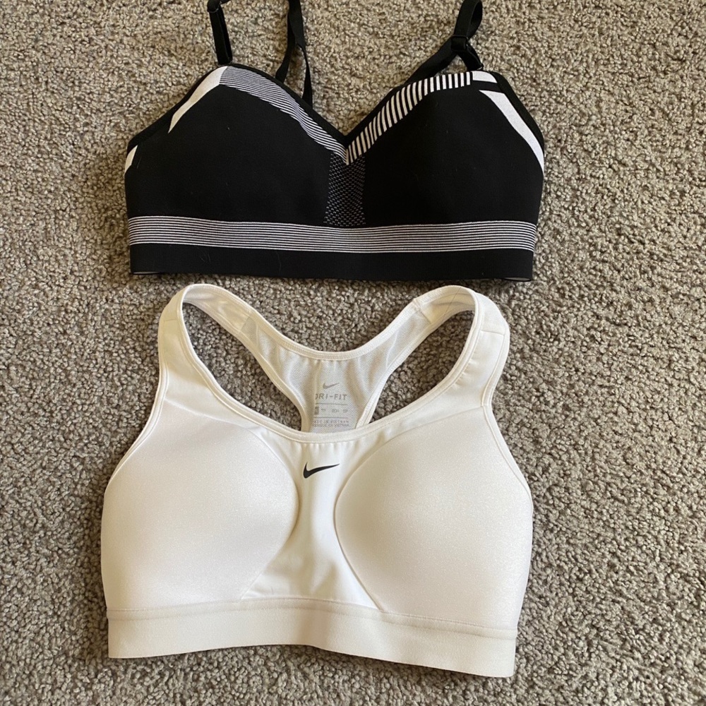 2 Nike Sport Bras XS